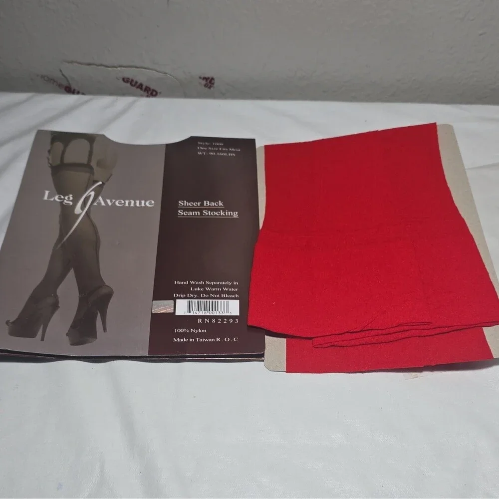 Leg Avenue classic sheer